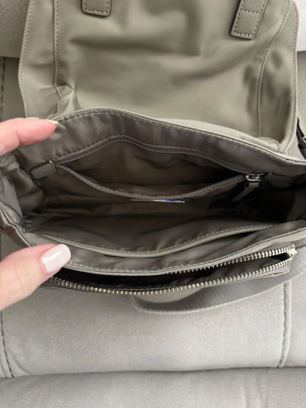 TORY BURCH VIRGINIA SMALL MESSENGER - Picture 5 of 9